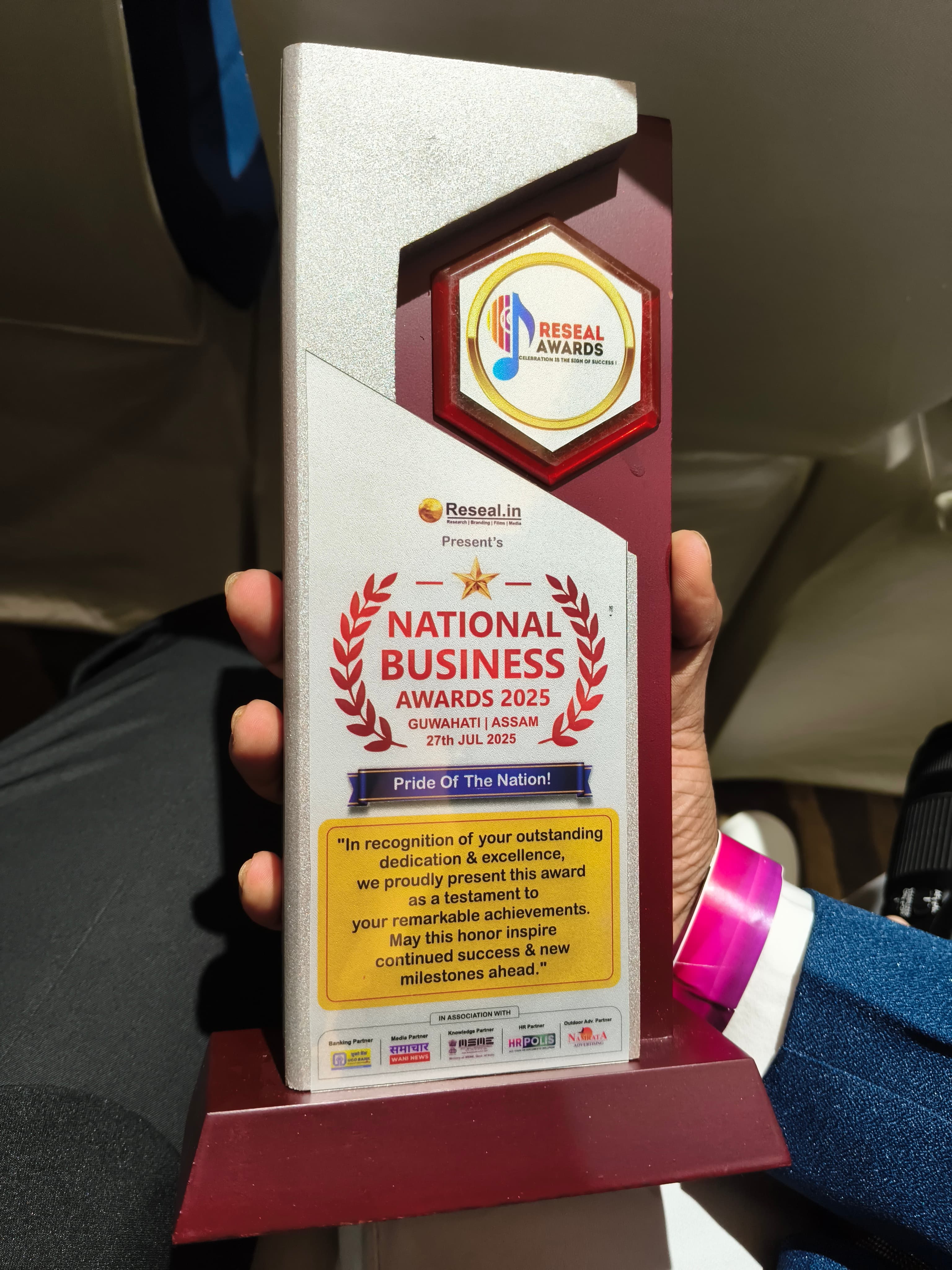 Bhim Charan Bhakta meet to Zubeen Garg for National Business Award 2025 certificate